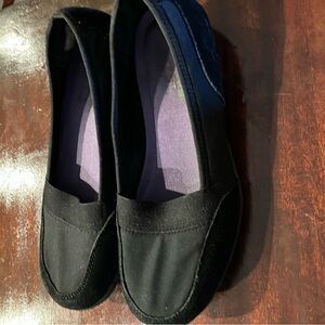 Skechers black suede loafers 8